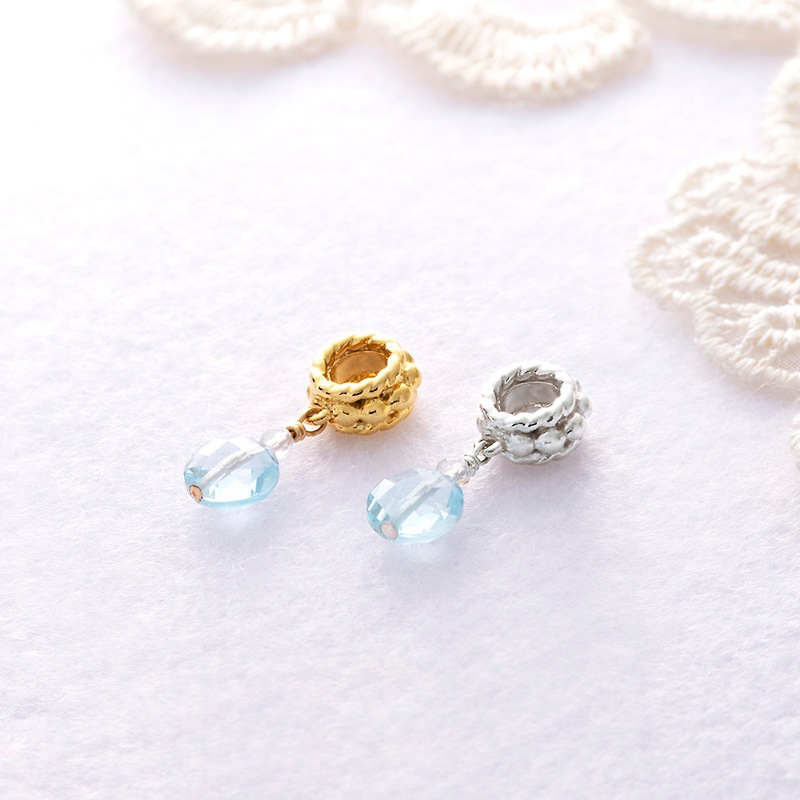 ưåס奨꡼ : Moon Charm [  / С ]