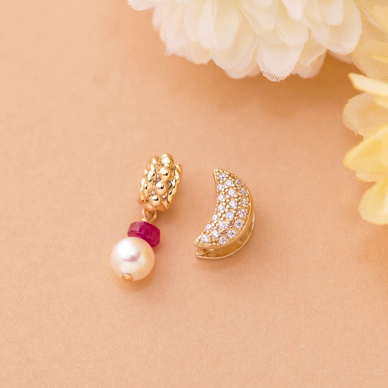 ���¿���Υ����������奨�꡼ : Moon Charm �� ����㡼�� [ ������� ]