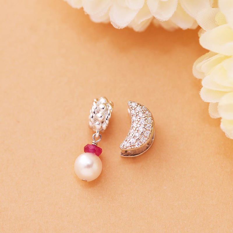 ���¿���Υ����������奨�꡼ : Moon Charm �� ����㡼�� [ ����С� ]