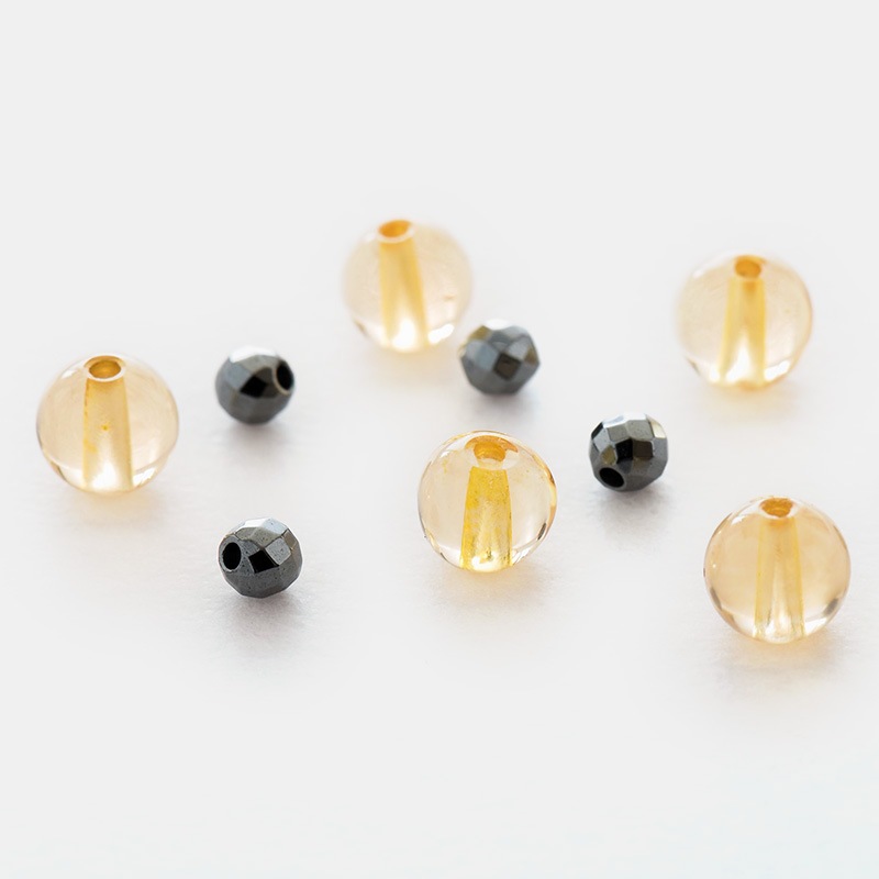 ̴��𤨤Ƥ����ͤȽа��� ���Ӻ¿���߻�Һ�����Υ��奨�꡼ : Moon Charm [����С�]