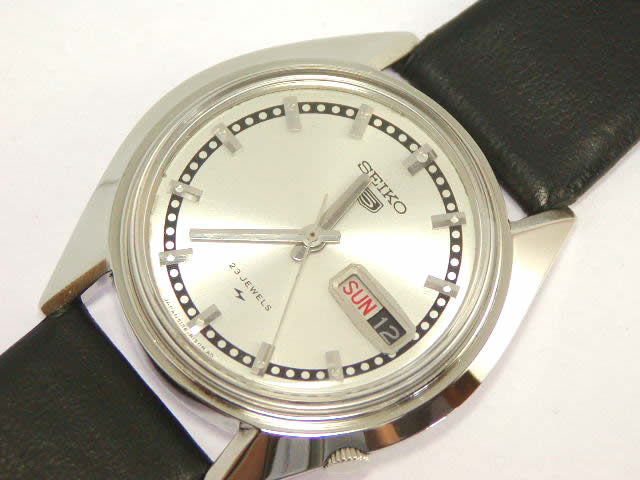 セイコー 5 23石 自動巻 1968年製 USED