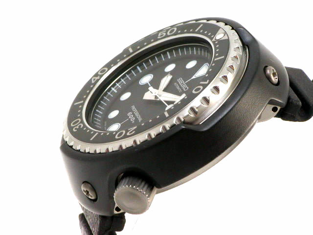 SEIKO プロフェッショナル 600m ダイバーズウォッチ 1975年 プロフェッショナルダイバー600m | Seiko Design 140
