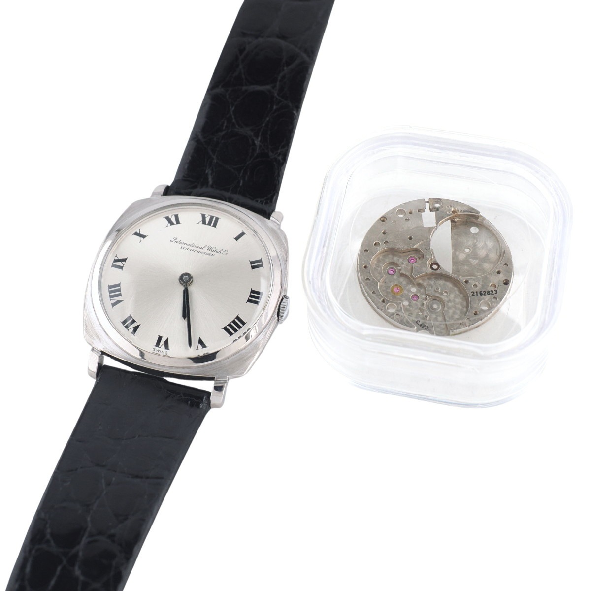 IWC 18金無垢ホワイトゴールド Ref.2501 直径31mm ローマインデックス Cal.423 手巻き OH済 1974年製