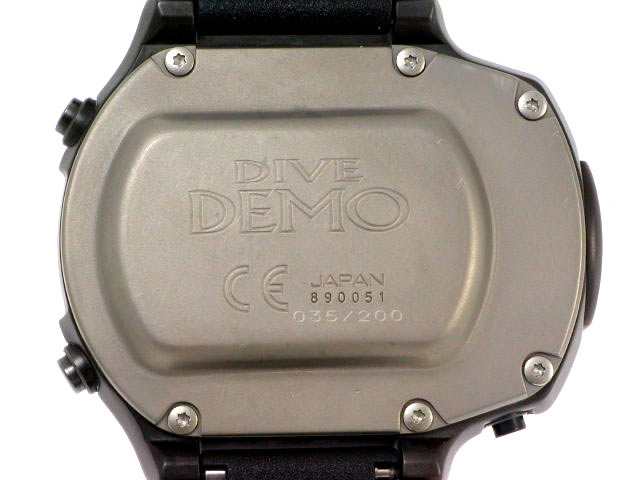ダイブコンピューター Dive Demo DD900NXGB 200限定の黒 USED　