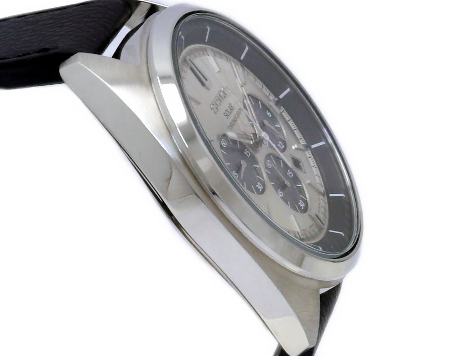 セイコー ソーラー クロノグラフ SSC569 V175-0DW0 逆輸入モデル USED