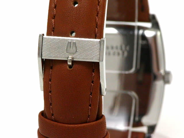 ユニバーサルジュネーブ　手巻き　腕時計　純正尾錠 ユニバーサル・ジュネーブ レクタンギュラ― 手巻き Cal.42 750YG 革