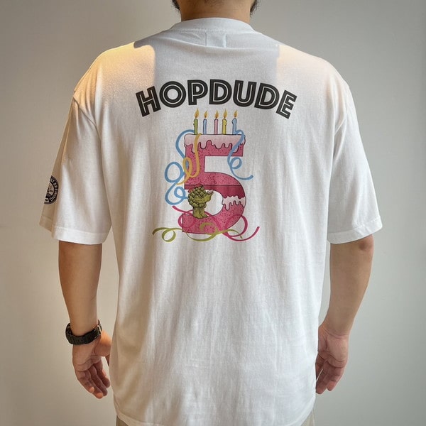 ◆『 WCB 5周年 T-Shirts （White）  』 ※5周年限定ミニうちわ付き