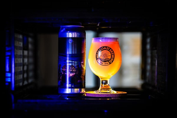 『 Juicy Comrades 』 Hopstories 2 x 2本 + Pineapple Party x 2本