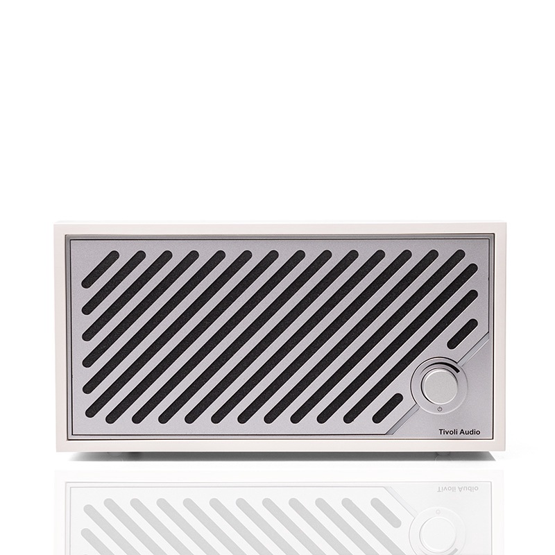 MODEL TWO DIGITAL　ホワイト/シルバー