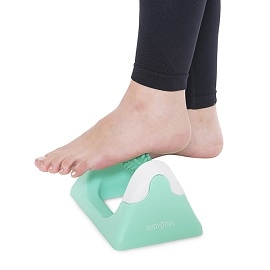 足裏から太もも・お尻まで全身リフレッシュできる！突起付き回転ヘッドでしっかりほぐす床置きローラー｜Sole Roller ソールローラー BT-2052【コロコロ簡単セルフケア・Made in Taiwan】