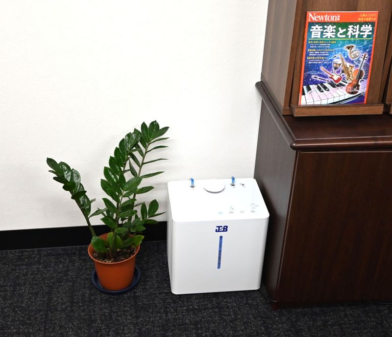 業務用大容量高濃度水素吸入器『水素の湖』｜ベストセラーモデル｜業務用に最適な安定性能・簡単操作・耐久性｜２人同時吸入可｜酸素吸入可｜水素発生量毎分最大1000cc, 水素純度99.995%｜飲用水素水生成機能｜別売り部品により水素風呂対応可｜別売りゴーグルにより眼用吸入可｜最終組立とテストは日本国内で実施