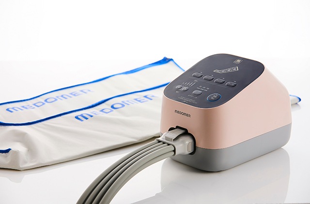 MEDO メドマー シリーズ（例: ドクターメドマー DM&#8209;4S）｜空気圧循環式エアマッサージ器｜脚部むくみ・血行促進に対応｜医療機器認証済