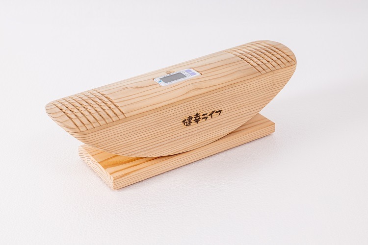 あしふみ健幸ライフ｜座ったままでできる木製足踏み運動器具｜国産小国杉仕様｜関節負荷少なく“ながら運動”で血行促進・運動習慣化に最適