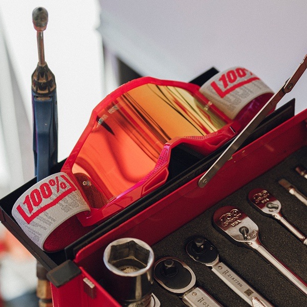 ACCURI2 ゴーグル ゲイターバック 100%