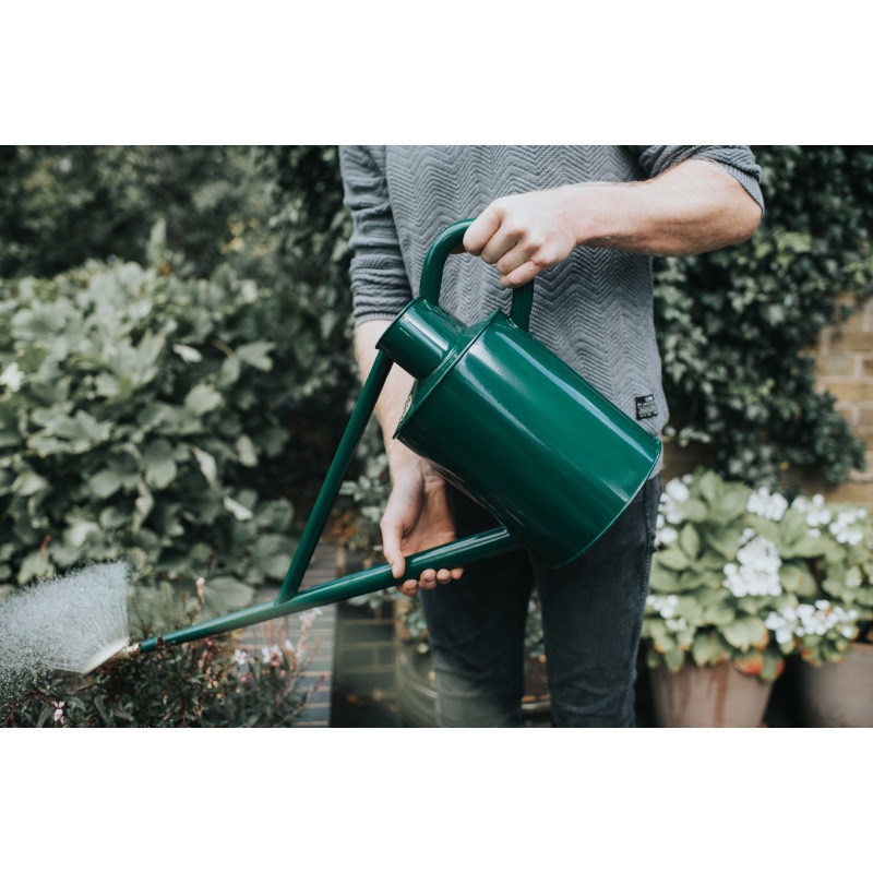 HAWS 大型金属製じょうろ 8.8L オリジナル グリーン | Original