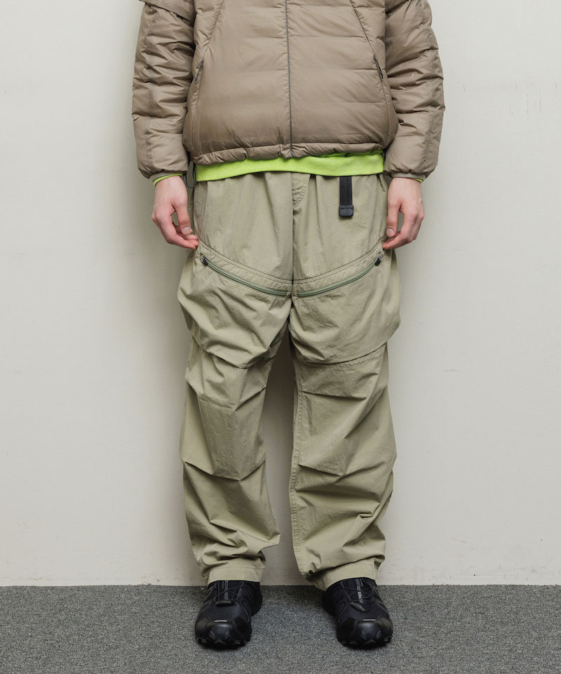 BAL Х CN FRONT CARGO WIDE MOUNTAIN PANT
