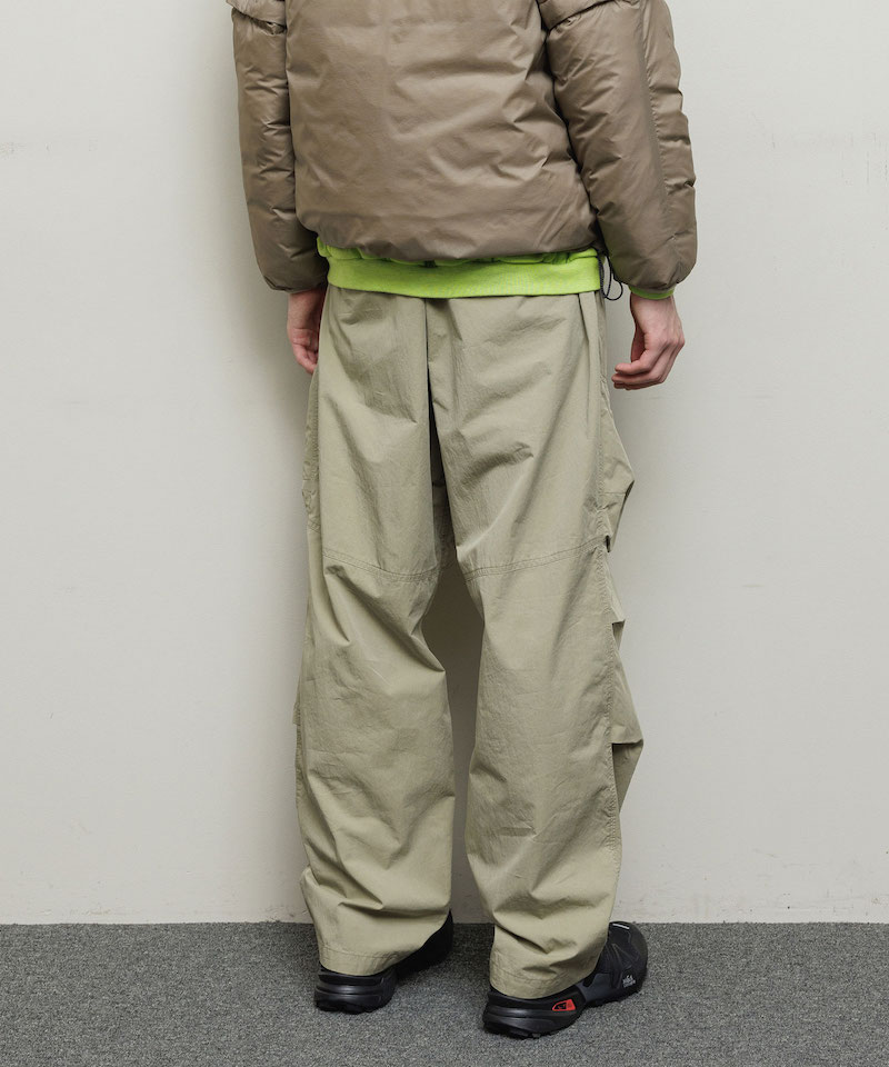 BAL Х CN FRONT CARGO WIDE MOUNTAIN PANT