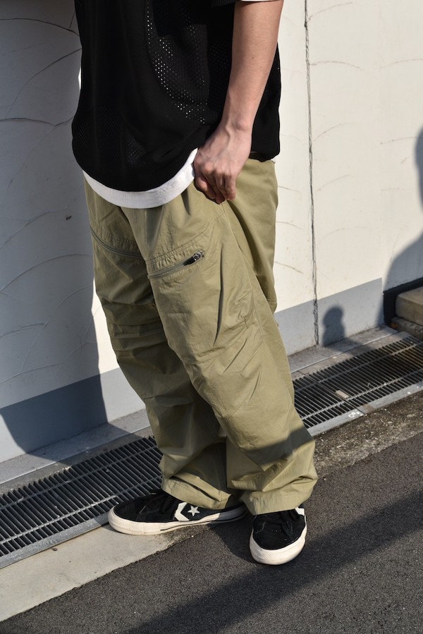 BAL Х CN FRONT CARGO WIDE MOUNTAIN PANT