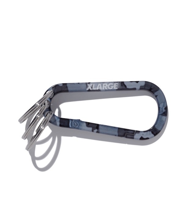 XLARGE �������ȥ�顼�� STANDARD LOGO KEYRING CARABINER