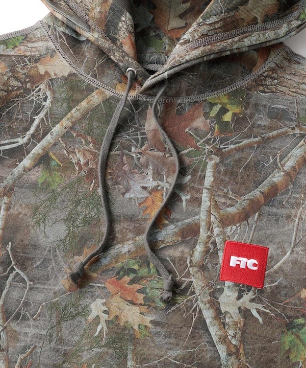 FTC ���եƥ������� BOX LOGO PULLOVER HOODY