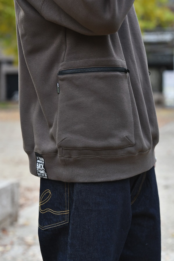 Back Channel Хåͥ SIDE POCKET CREWNECK