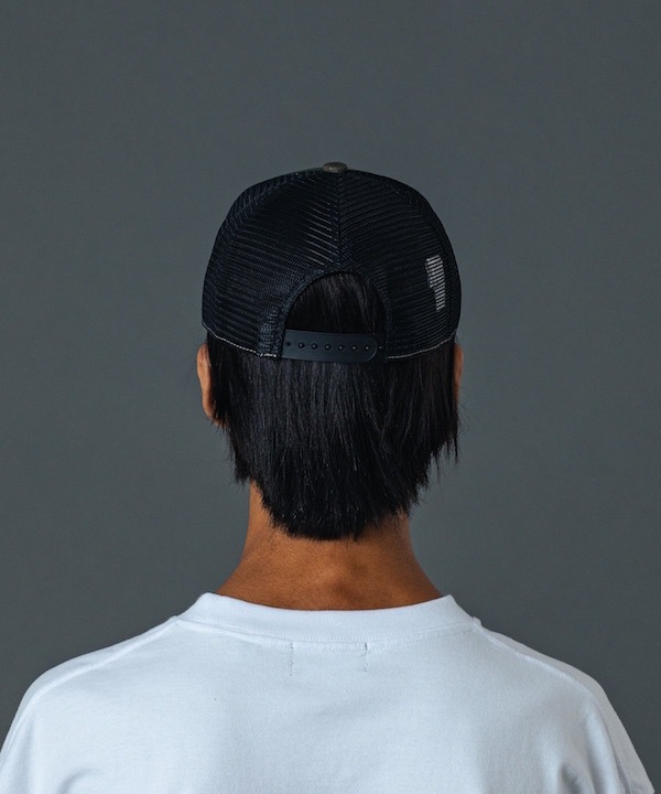 XLARGE �������ȥ�顼�� RHINESTONE LOGO MESH CAP