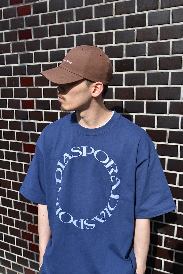 Diaspora skateboards �ǥ������ݥ� Round Logo Tee