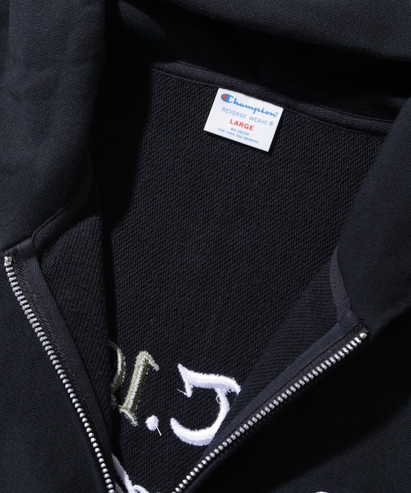 XLARGE �������ȥ�顼�� XLARGE x Champion ZIPUP HOODED SWEATSHIRT