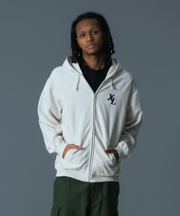 XLARGE �������ȥ�顼�� XLARGE x Champion ZIPUP HOODED SWEATSHIRT