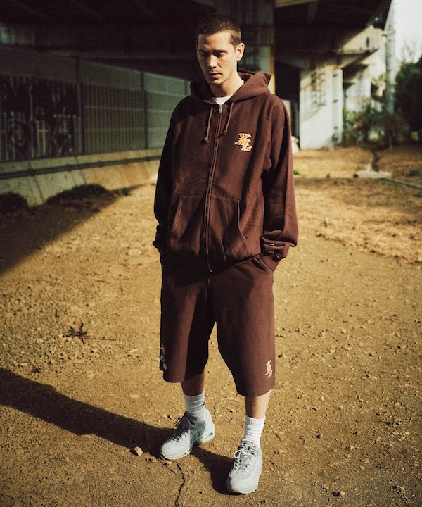 XLARGE �������ȥ�顼�� XLARGE x Champion ZIPUP HOODED SWEATSHIRT