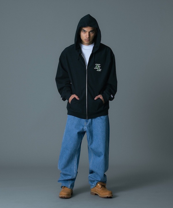 XLARGE �������ȥ�顼�� XLARGE x Champion ZIPUP HOODED SWEATSHIRT
