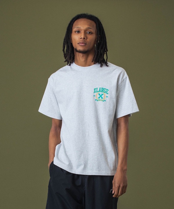 XLARGE �������ȥ�顼�� COLLEGE LOGO S/S TEE
