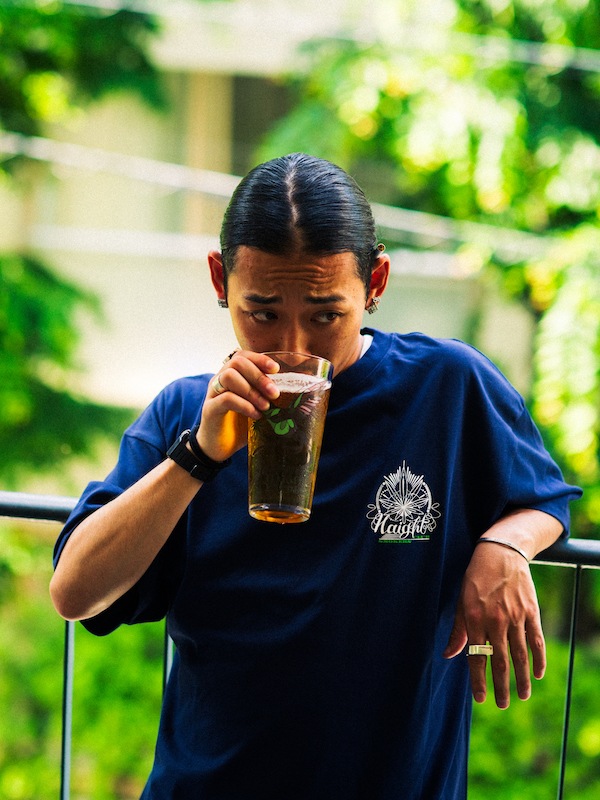 HAIGHT �إ��� SMOKERS CLUB Tee ft. New School Art