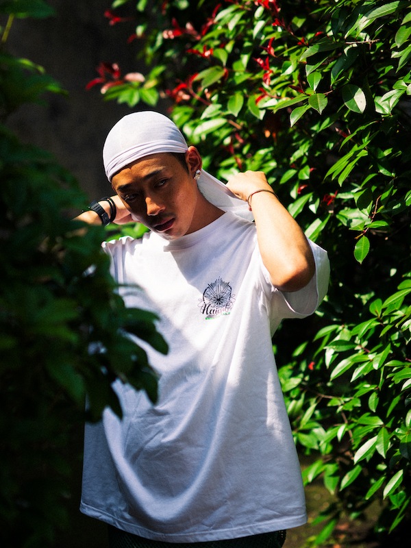 HAIGHT �إ��� SMOKERS CLUB Tee ft. New School Art