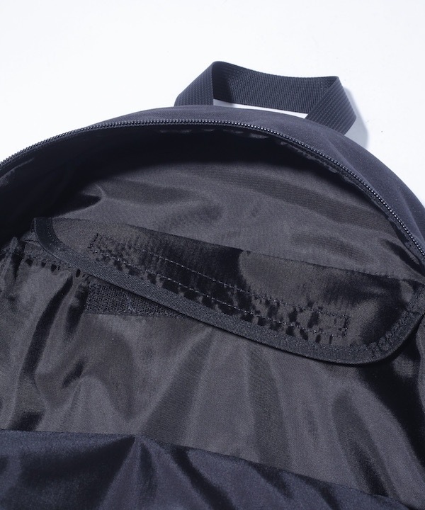 XLARGE �������ȥ�顼�� STANDARD LOGO TRUCK HOOK BACKPACK