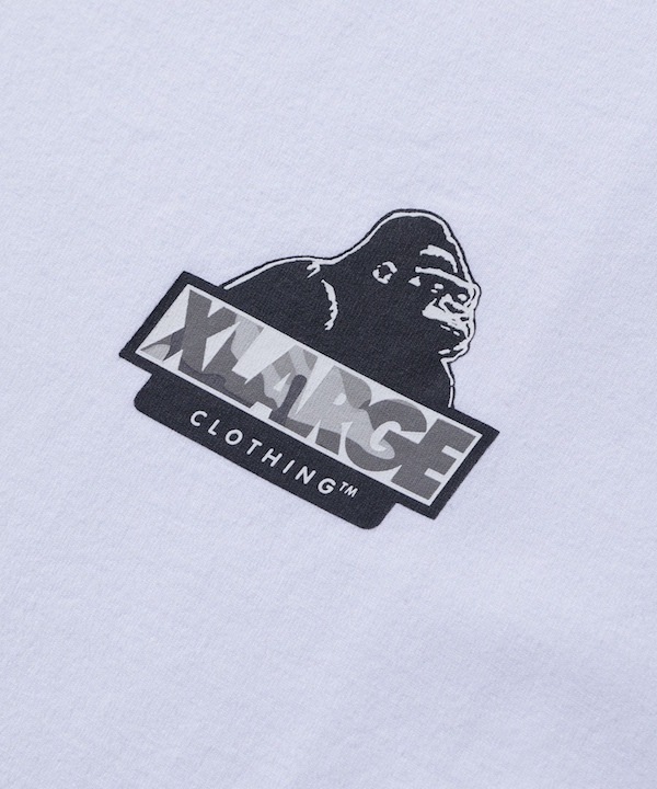 XLARGE �������ȥ�顼�� CAMO SLANTED OG S/S TEE