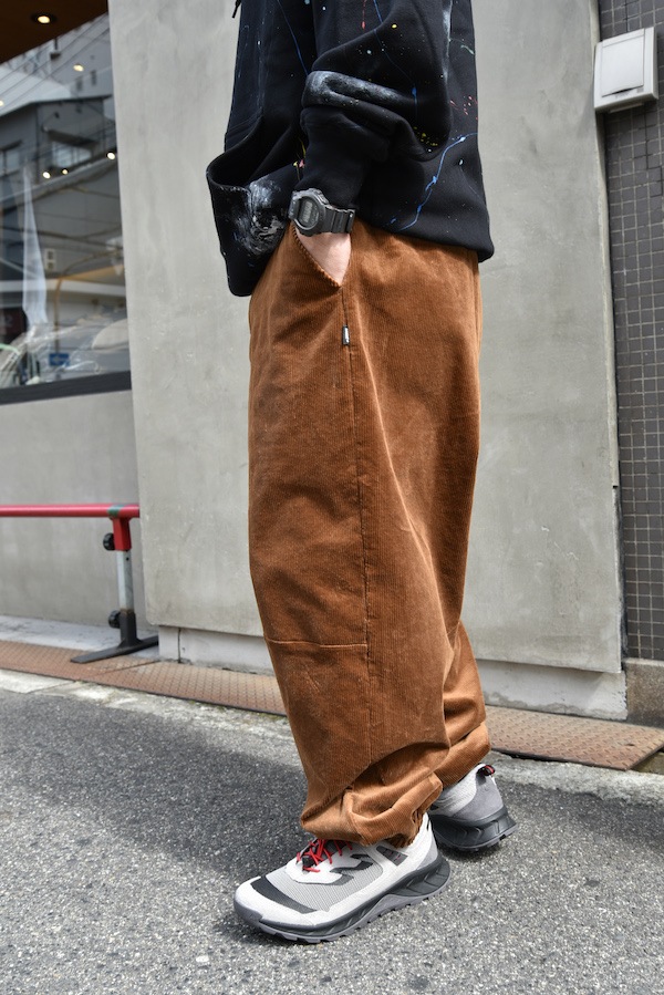 HAIGHT �إ��� CORDUROY JOGGER PANTS