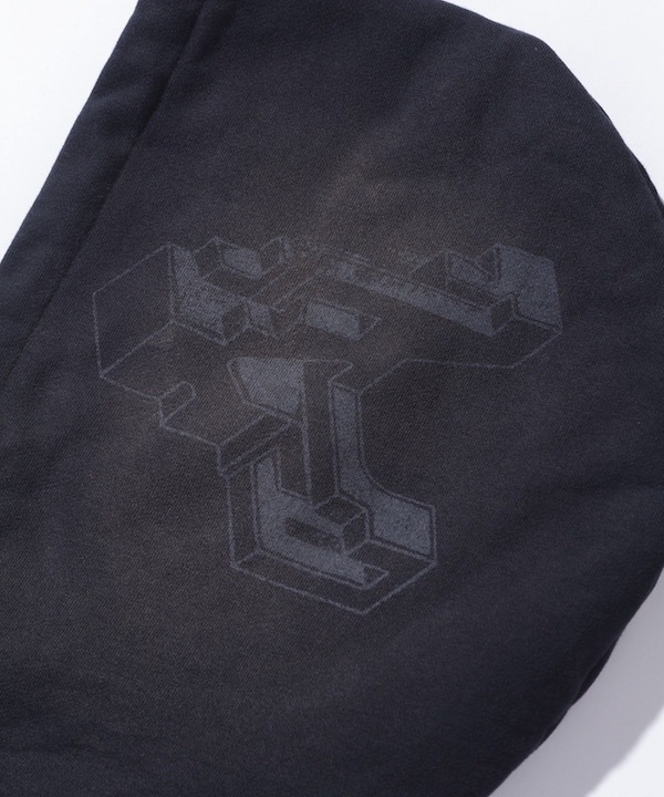 XLARGE �������ȥ�顼�� GEOMETRIC ZIP UP HOODED SWEATSHIRT