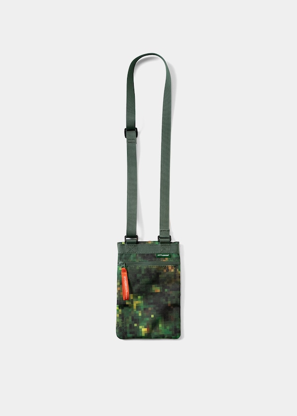 APPLEBUM ���åץ�Х� ��Pixel Camo�� Neck Pouch