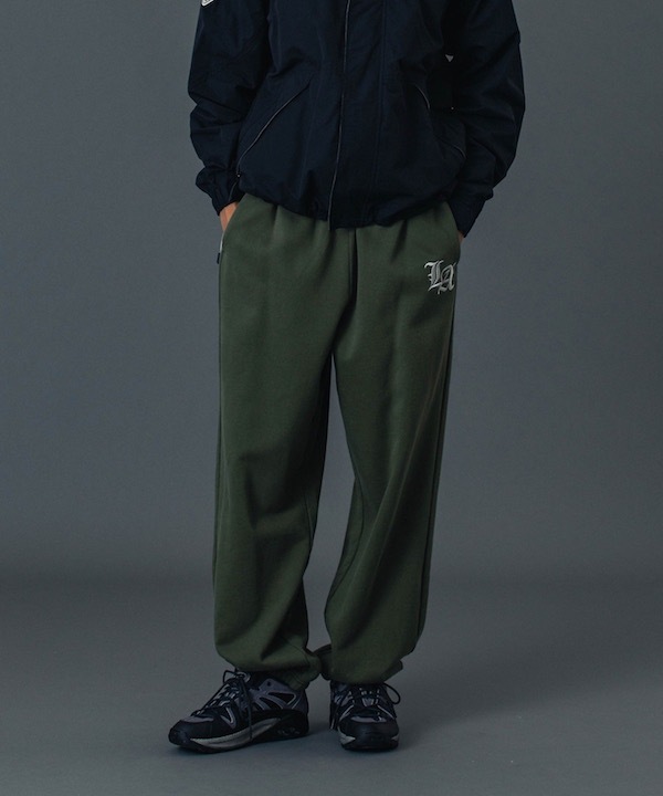 XLARGE �������ȥ�顼�� OLD ENGLISH SWEAT PANTS