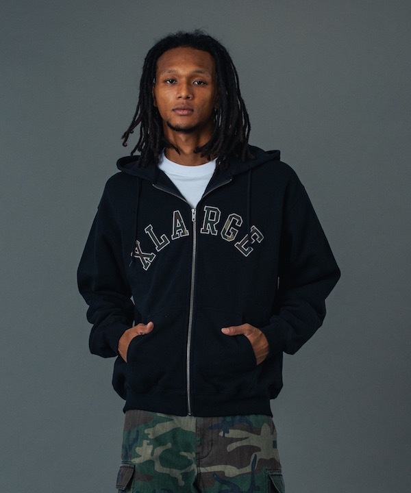 XLARGE �������ȥ�顼�� CAMO PATCH ZIP UP HOODED SWEATSHIRT