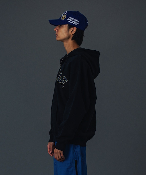 XLARGE �������ȥ�顼�� PERFORATED LEATHER LOGO ZIP UP HOODED SWEATSHIRT