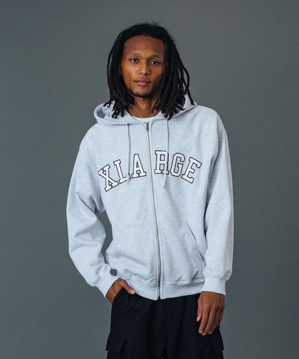 XLARGE �������ȥ�顼�� PERFORATED LEATHER LOGO ZIP UP HOODED SWEATSHIRT