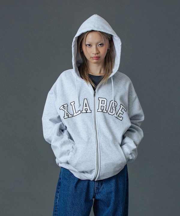 XLARGE �������ȥ�顼�� PERFORATED LEATHER LOGO ZIP UP HOODED SWEATSHIRT