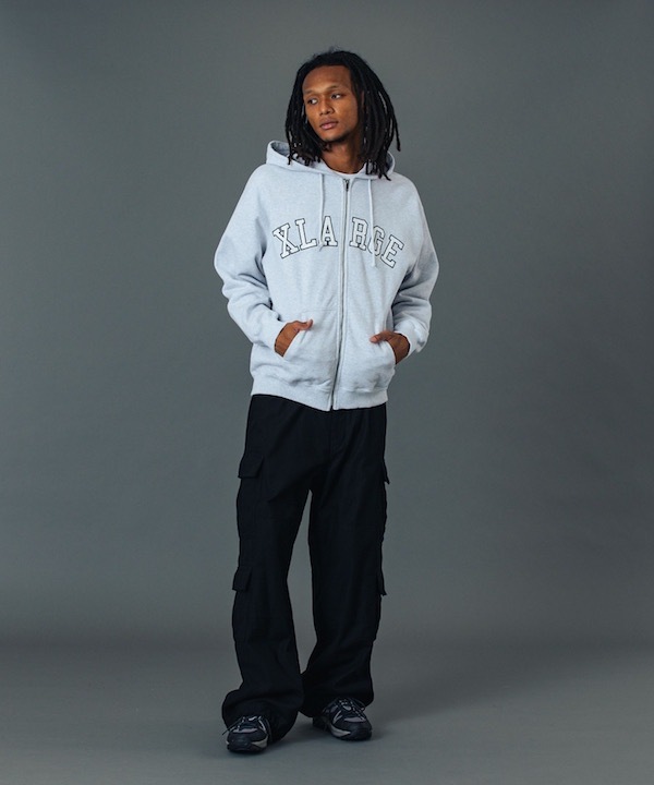 XLARGE �������ȥ�顼�� PERFORATED LEATHER LOGO ZIP UP HOODED SWEATSHIRT