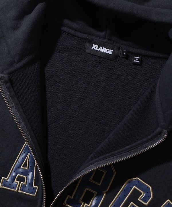 XLARGE �������ȥ�顼�� PERFORATED LEATHER LOGO ZIP UP HOODED SWEATSHIRT
