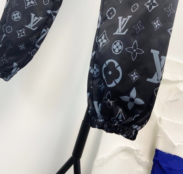LV LOUIS VUITTON ルイヴィトン パンツ 新作♪ M~XL 【2021/03/21日 LV LOUIS VUITTON ルイヴィトン パンツ 新作♪ M~XL 【2021/03/21日