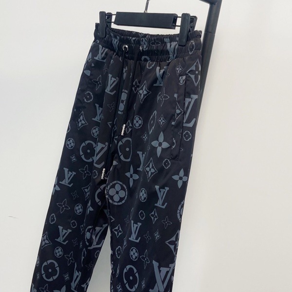 LV LOUIS VUITTON ルイヴィトン パンツ 新作♪ M~XL 【2021/03/21日 LV LOUIS VUITTON ルイヴィトン パンツ 新作♪ M~XL 【2021/03/21日
