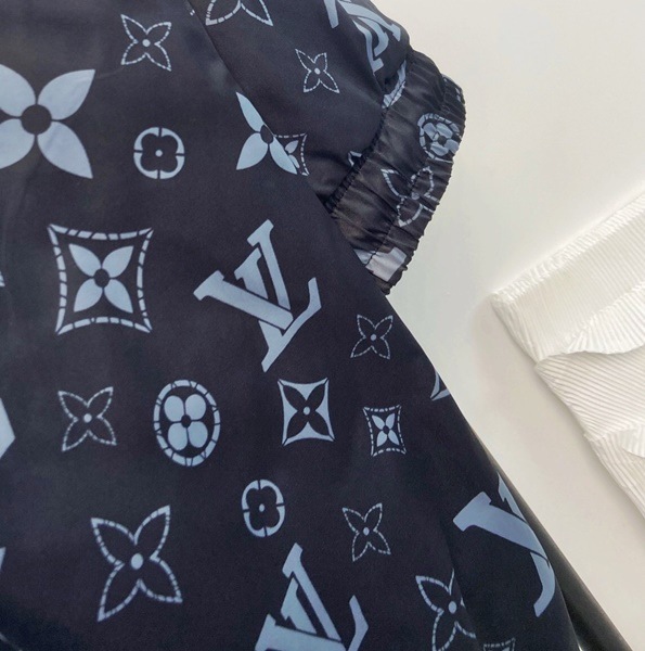 LV LOUIS VUITTON ルイヴィトン パンツ 新作♪ M~XL 【2021/03/21日 LV LOUIS VUITTON ルイヴィトン パンツ 新作♪ M~XL 【2021/03/21日