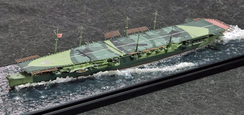 ピットロードの1/700 空母「葛城」と「千代田」 日本海軍空母 千代田